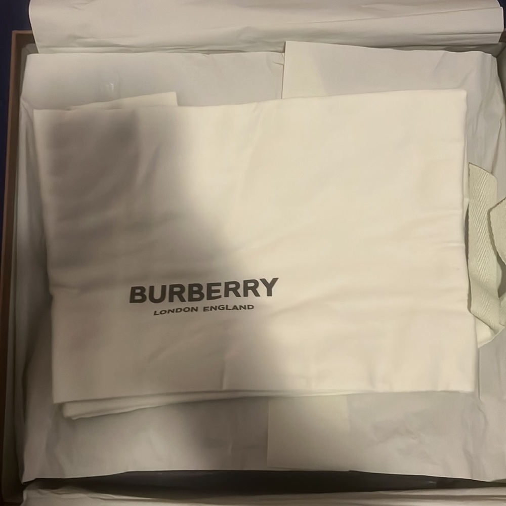 Burberry Shoes - Picture 2 of 6